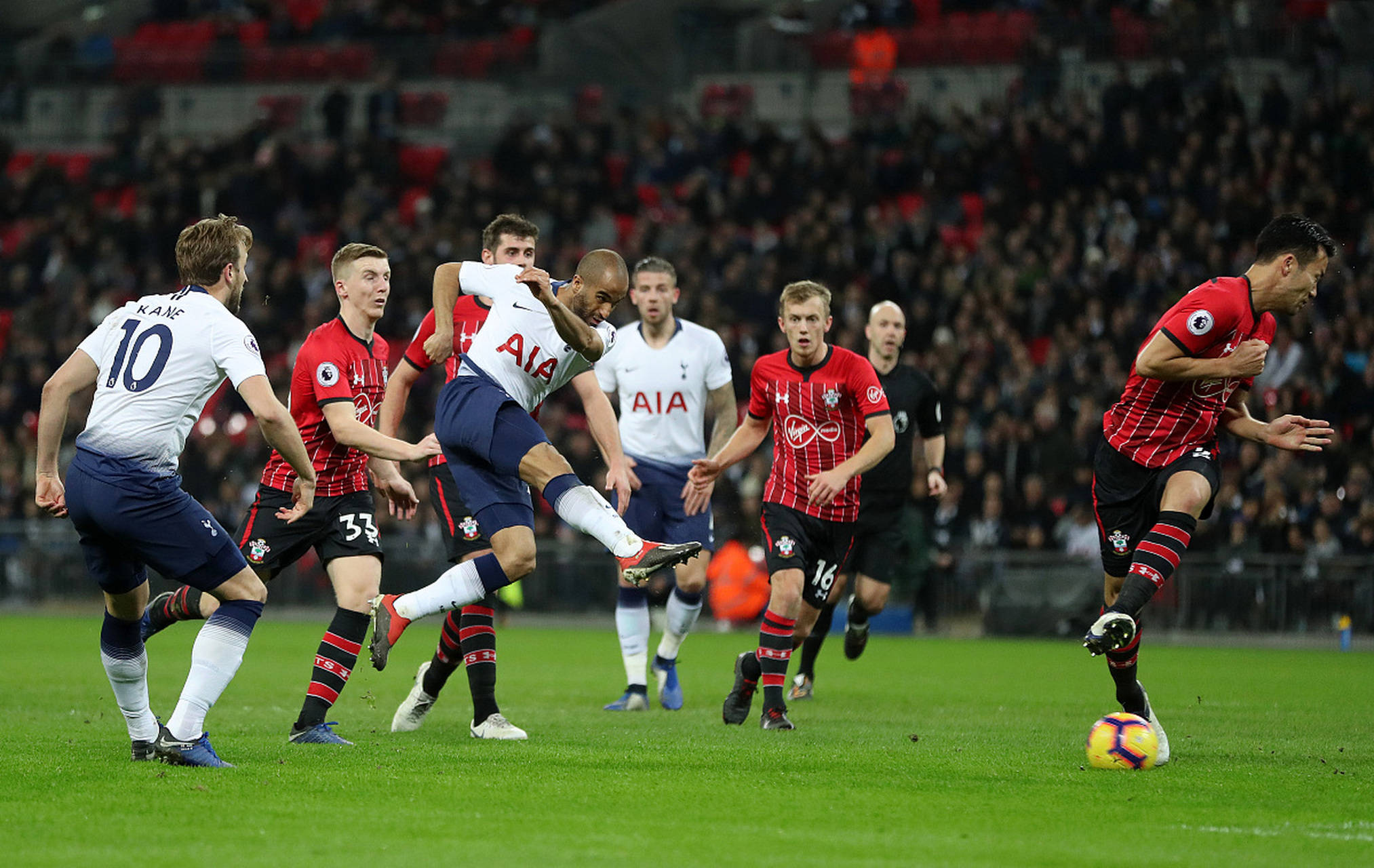 选手们用一 选手们用一